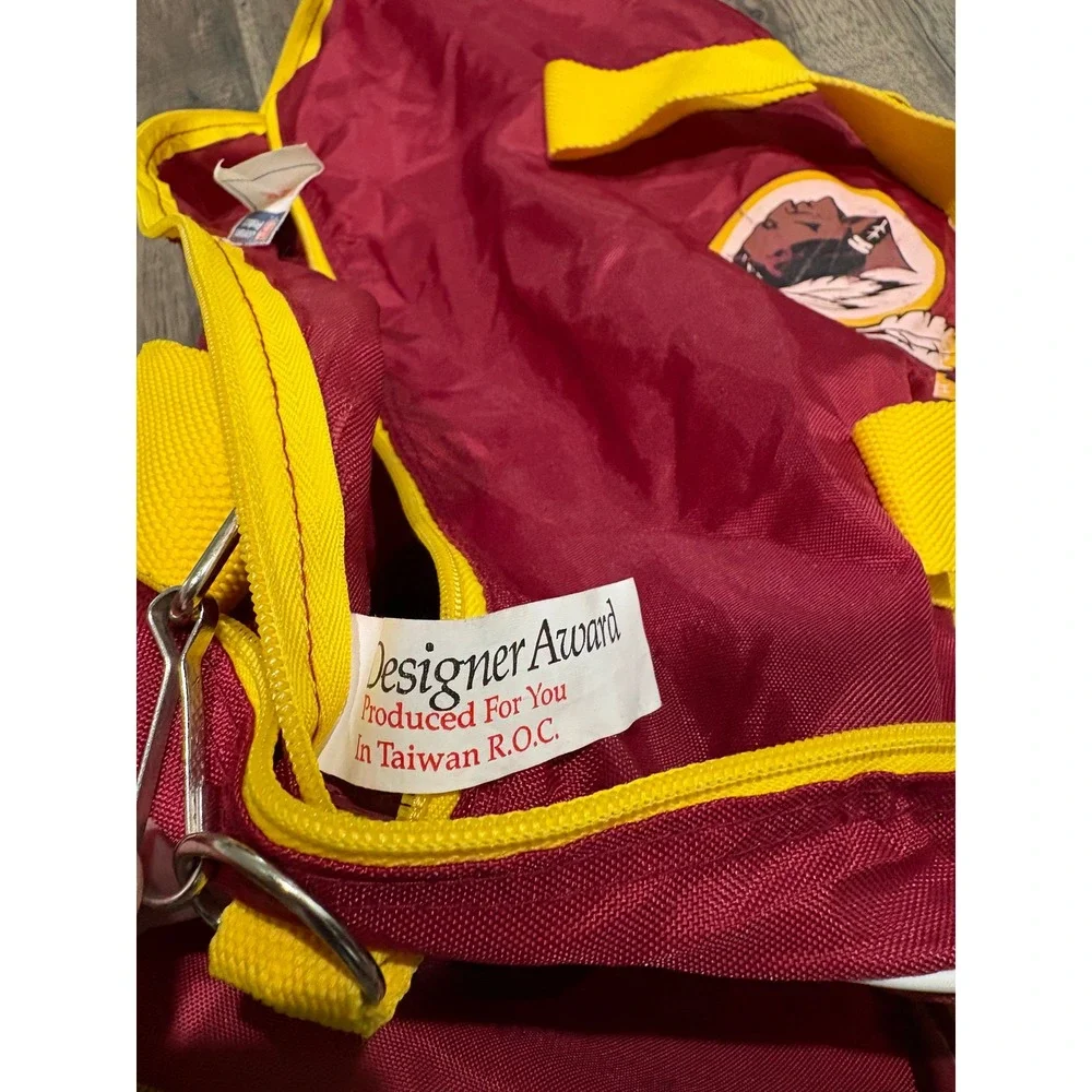 EDS West Washington Redskins Duffel Bag Unisex Large Burgundy Good Vintage NFL